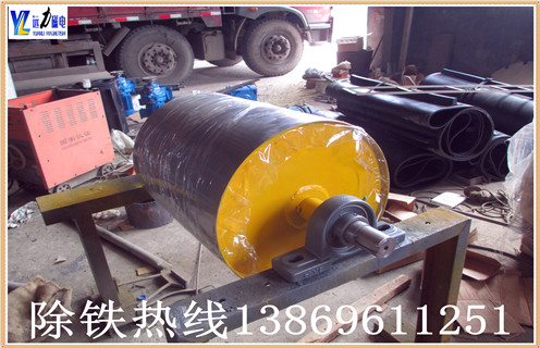 　　采用小猪视频APP最新观看网址的强磁处理碳酸钙水效果显著,高炉冷却系统对于高炉正常生产和长寿至关重要.如果冷却水有问题,在冷却器水管内部沉淀杂质或结垢或被腐蚀,那么这些部位就会产生局部过热现象,造成温度的上升,无论冷却器在设计上多么合理,终究摆脱不了被烧坏的命运.那什么能够解决的这种棘手的问题呢?那就是小猪视频APP最新观看网址,接下来就由潍坊小猪视频APP官方下载小编给大家介绍一下小猪视频APP最新观看网址如何运用技术着手处理高炉循环冷却水的. 　　采用小猪视频APP最新观看网址的强磁处理循环冷却水可抑制碳酸钙沉淀的生成,使得原来附着在管壁上的旧垢明显脱落.经过对试验数据的整理分析,得到磁化防垢效果的最佳方案为磁场强度为34000 Gs.磁处理能够起到降低pH值的作用.冷却水的pH值随着时间的延长而增加,pH 值的增大将有助于垢的生成.研究表明小猪视频APP最新观看网址中的磁处理能够减缓pH值的增长速度,故能起到防垢抑垢的作用.水样静止12h后pH值的变化规律与试验进行中类似,说明磁处理具有“记忆效应”.随着时间的增加.水温的升高,经过磁场强度34000Gs处理的循环水的电导率下降的时间推后,使析出晶核的时间延长,抑制沉淀的产生